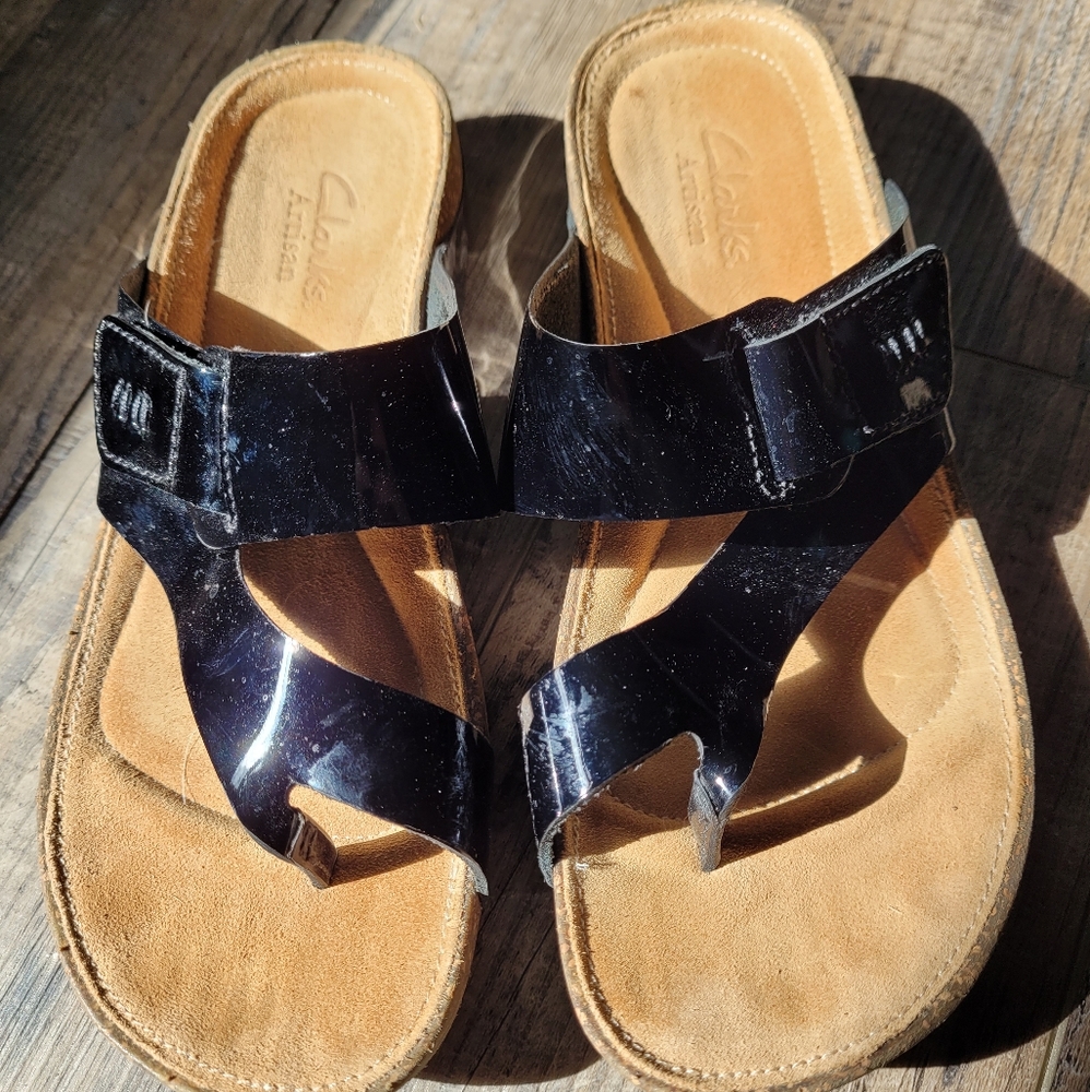 Clark's Artisan flip flops